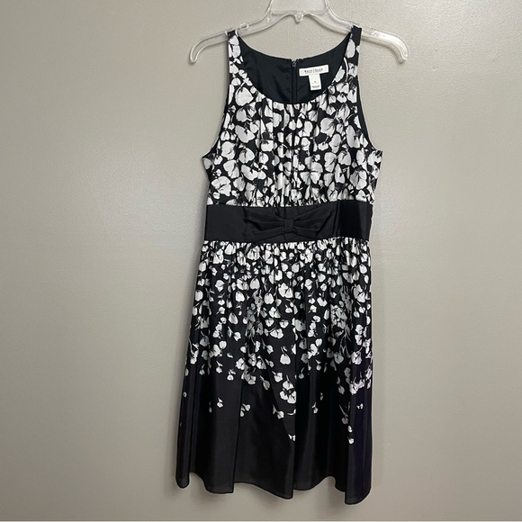 White House Black Market Dresses & Skirts - White House Black Market Floral Dress Bow Waist Silk midi 6 WHBM wedding